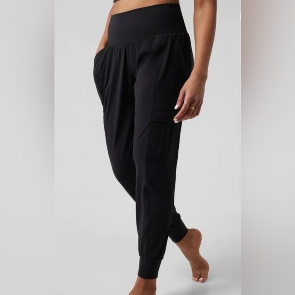 Athleta Women's Black Cargo Joggers with Drawstring Waist